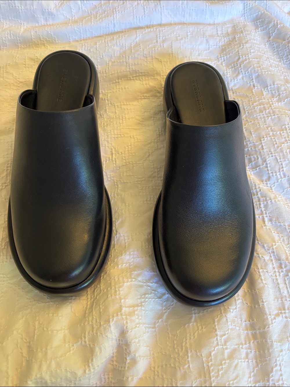 Everlane The Puffa Flatform Leather Clogs
Black Size 10.5 - Picture 4 of 13